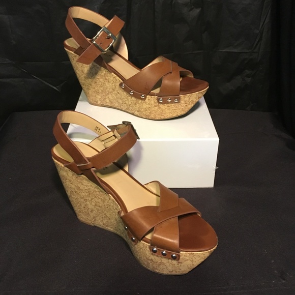 Shoedazzle Anja Brown Strap Sandal w/Cork Sole 7.5 - Picture 3 of 4